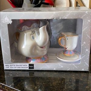 Mrs Potts and Chip Tea Set